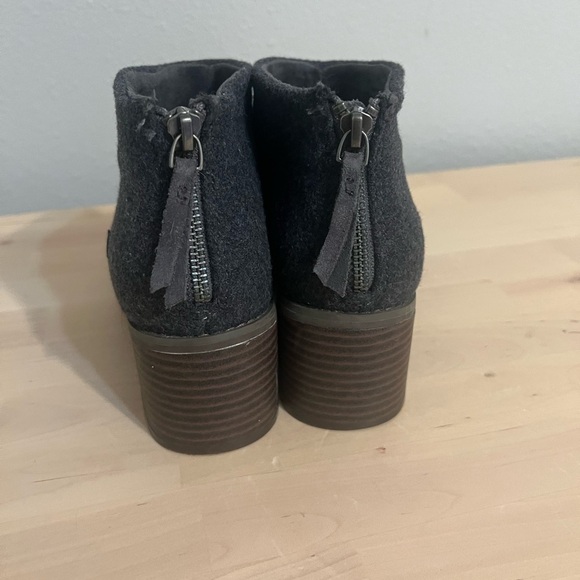 TOMS Womens Lacy Ankle Boot - Forged Iron Suede Booties Size 7 - Picture 7 of 9